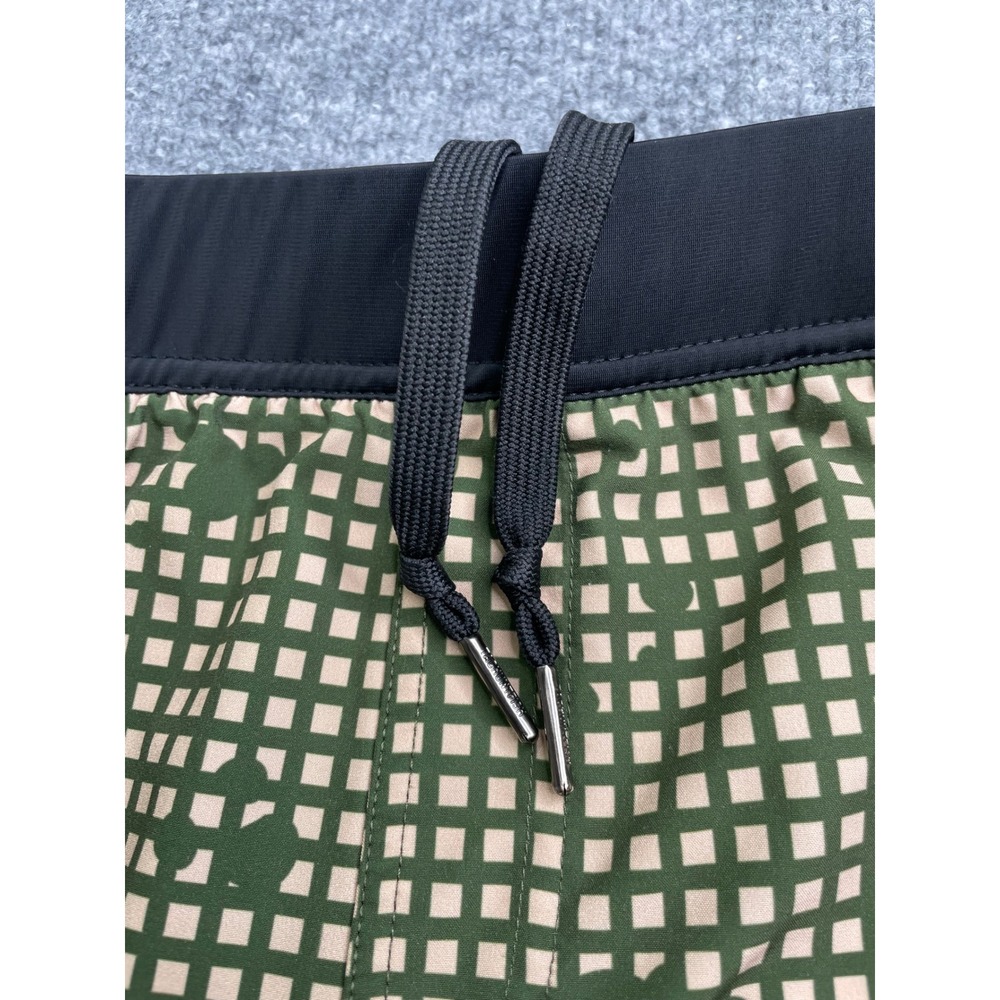 Tachuntfish Shorts Mens Medium Green Grid Desert Night Camo Athletic Training 5" - Picture 6 of 7